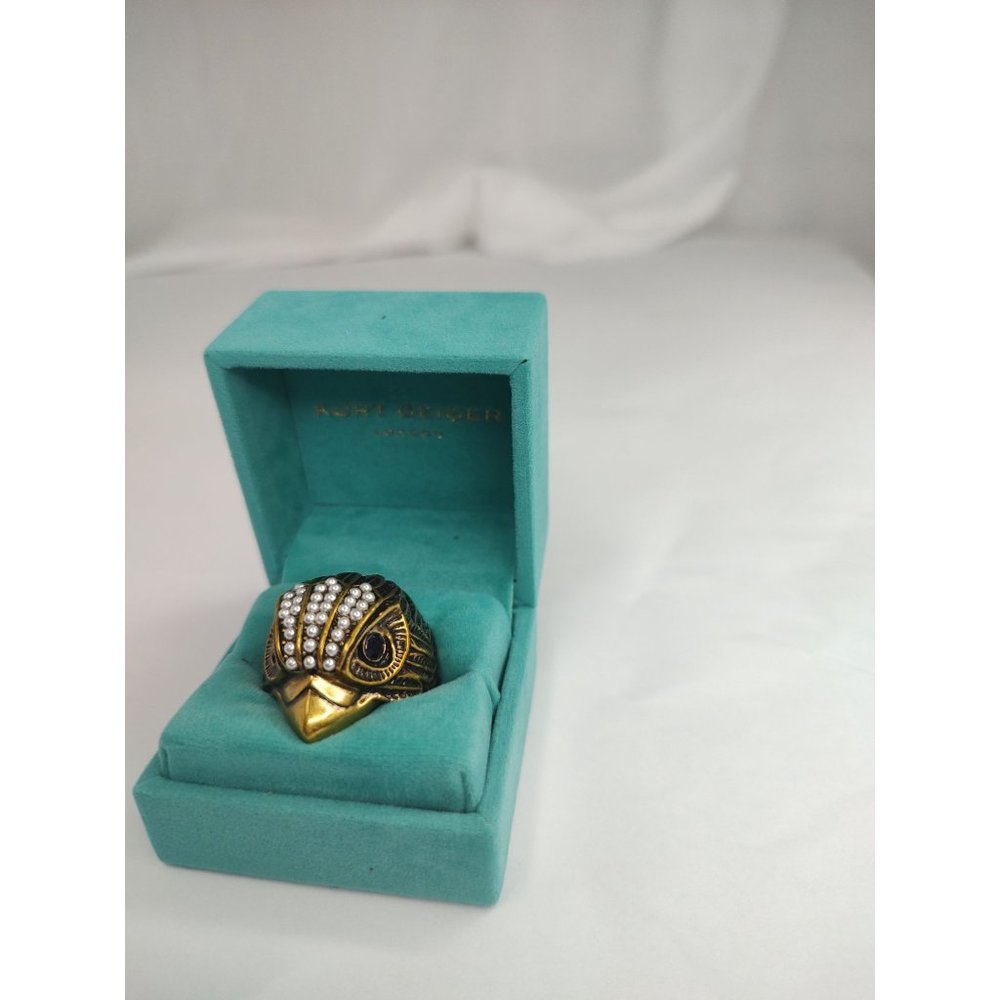 Kurt Geiger London Ring Signature Eagle Crest Pearl  Cocktail Ring - Picture 7 of 13